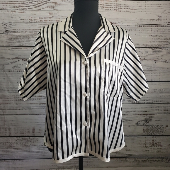 Vintage Victoria's Secret Black and White Stripe Top - medium - Picture 7 of 10